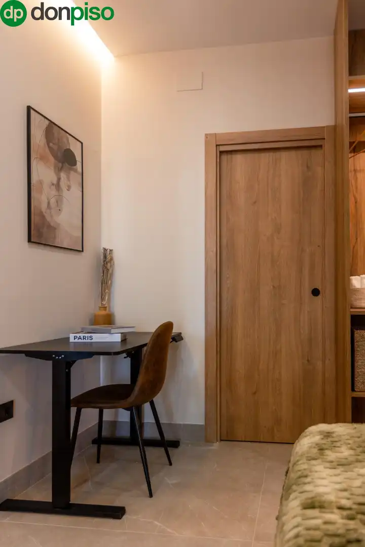 Bedroom of Study for sale in Granada  with Air Conditioner, Heating and Alarm