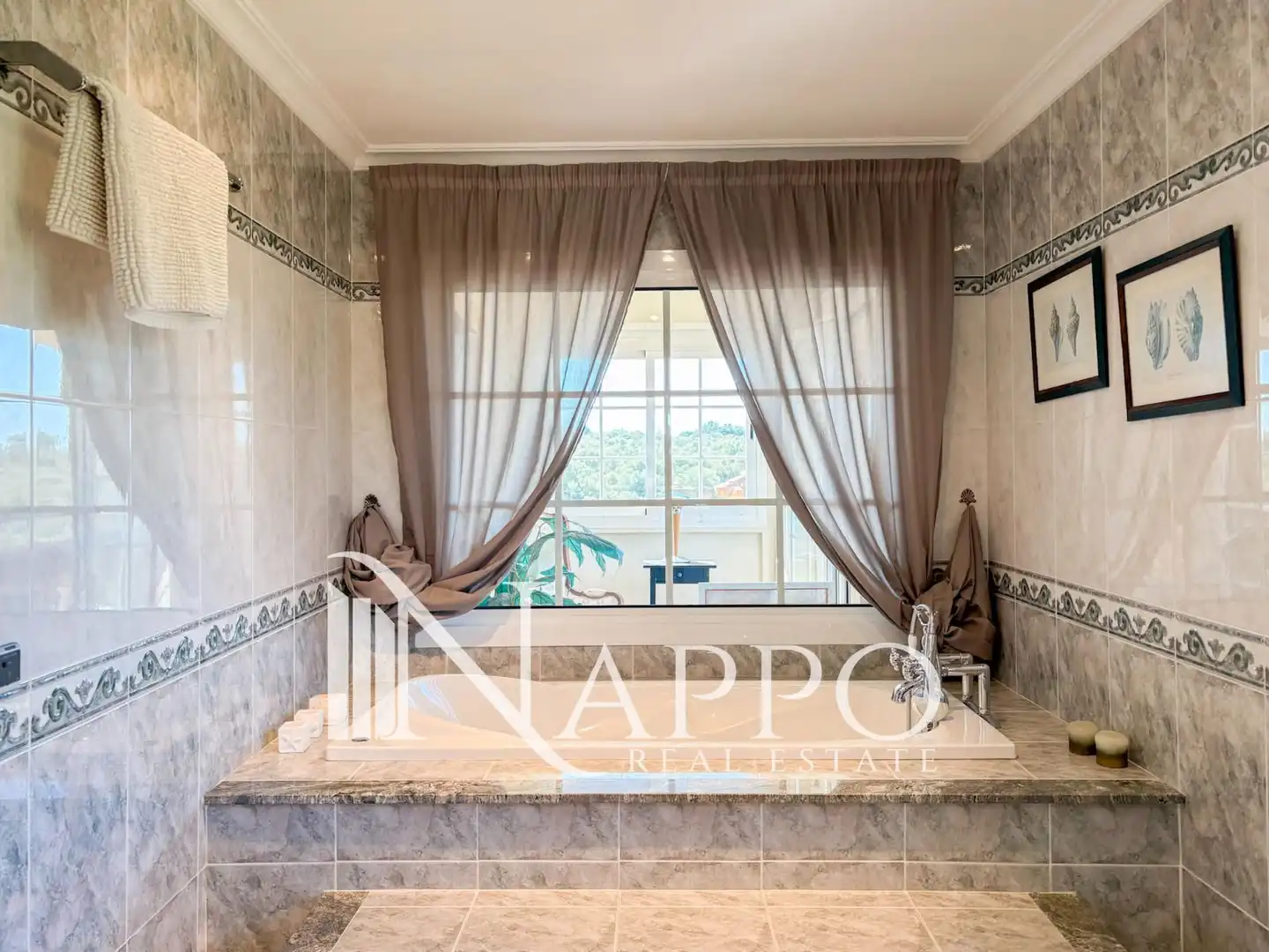 Bany de Casa o xalet en venda en  Palma de Mallorca amb Aire condicionat, Calefacció i Jardí privat