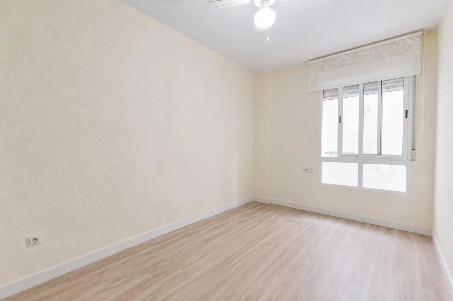 Habitación de Piso en venta en Murcia con Trastero