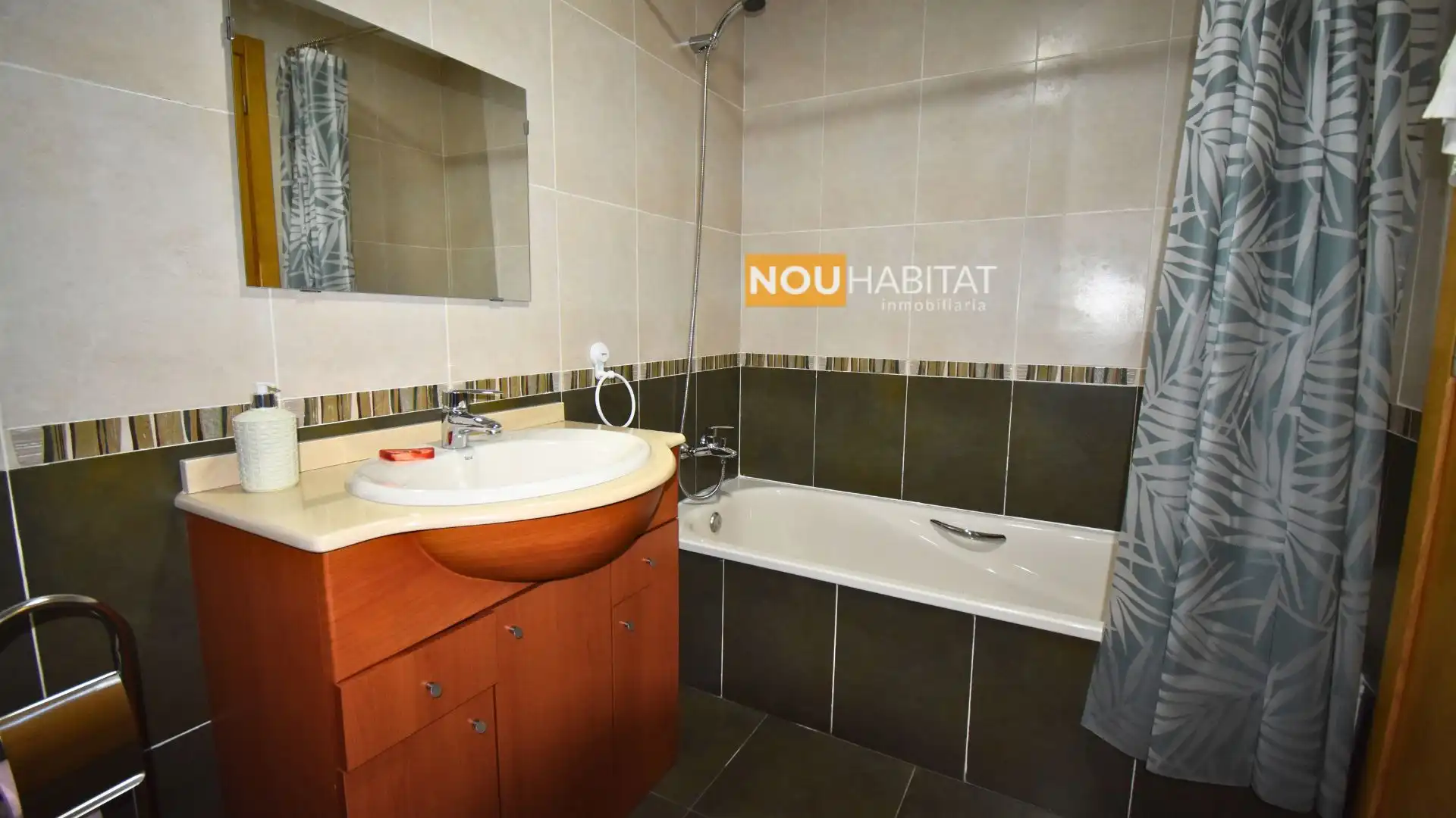 Bany de Pis en venda en Montroi / Montroy amb Aire condicionat, Traster i Balcó