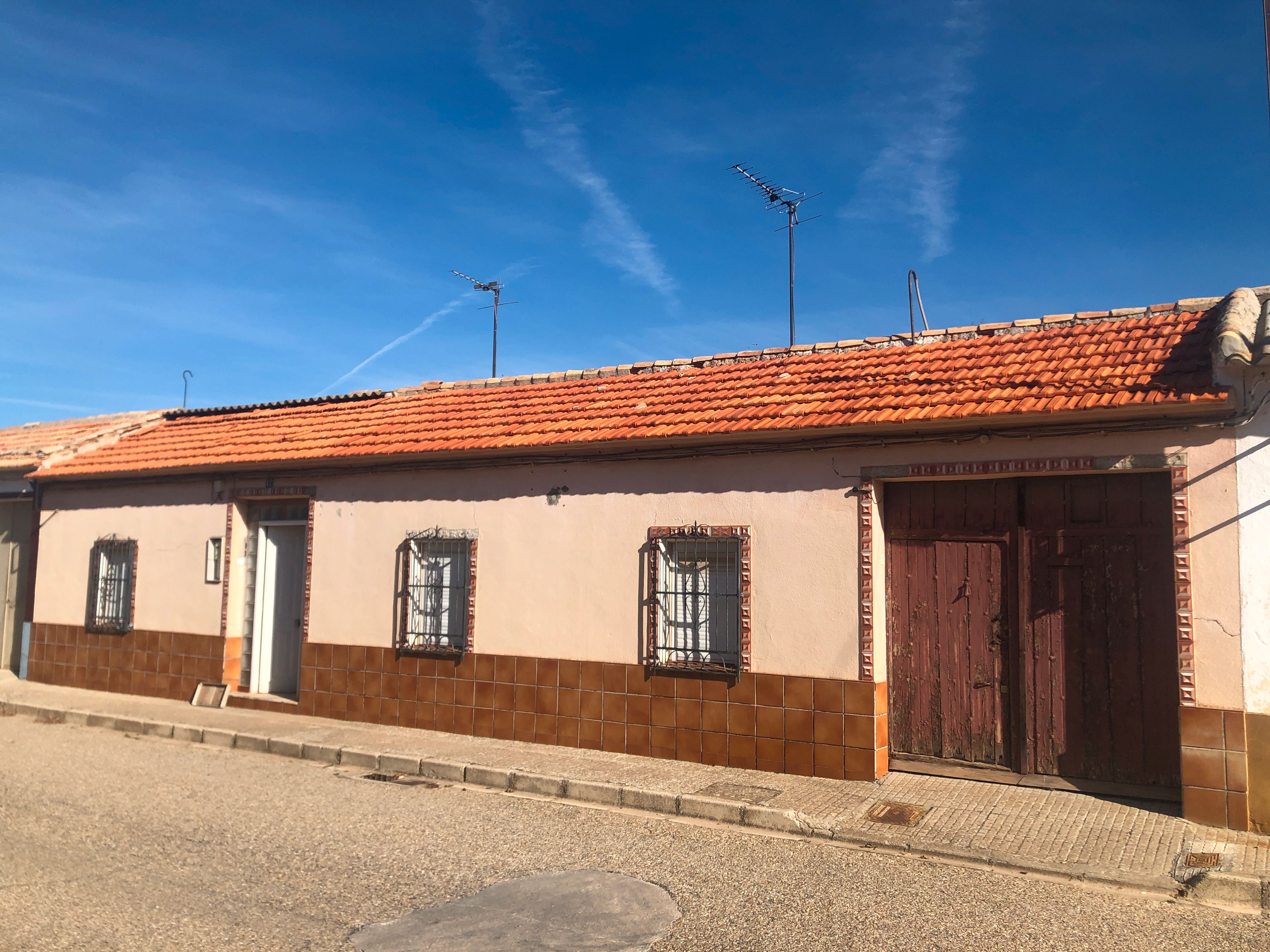 Exterior view of House or chalet for sale in Arenales de San Gregorio  with Heating