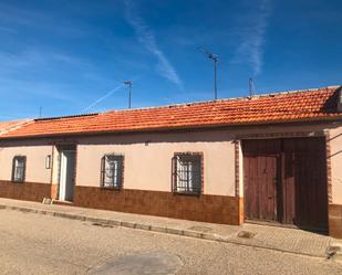 Exterior view of House or chalet for sale in Arenales de San Gregorio  with Heating