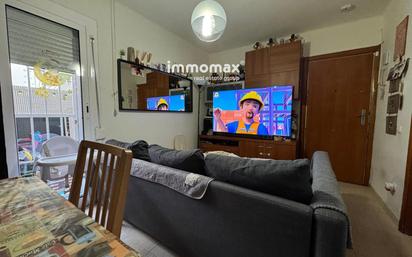 Sala d'estar de Pis en venda en Sant Boi de Llobregat amb Calefacció