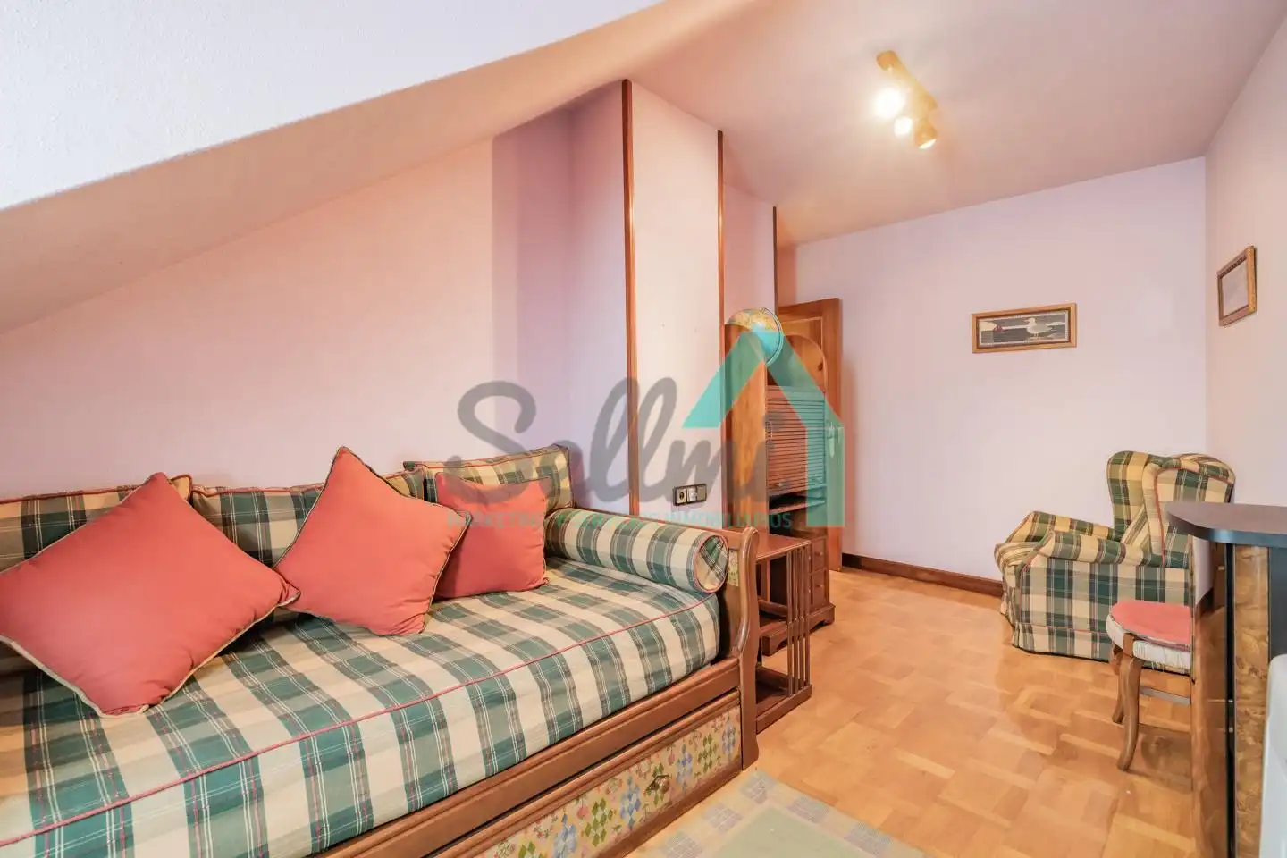 Dúplex de alquiler en Calle la Lila, Salesas - Foncalada - Campoamor