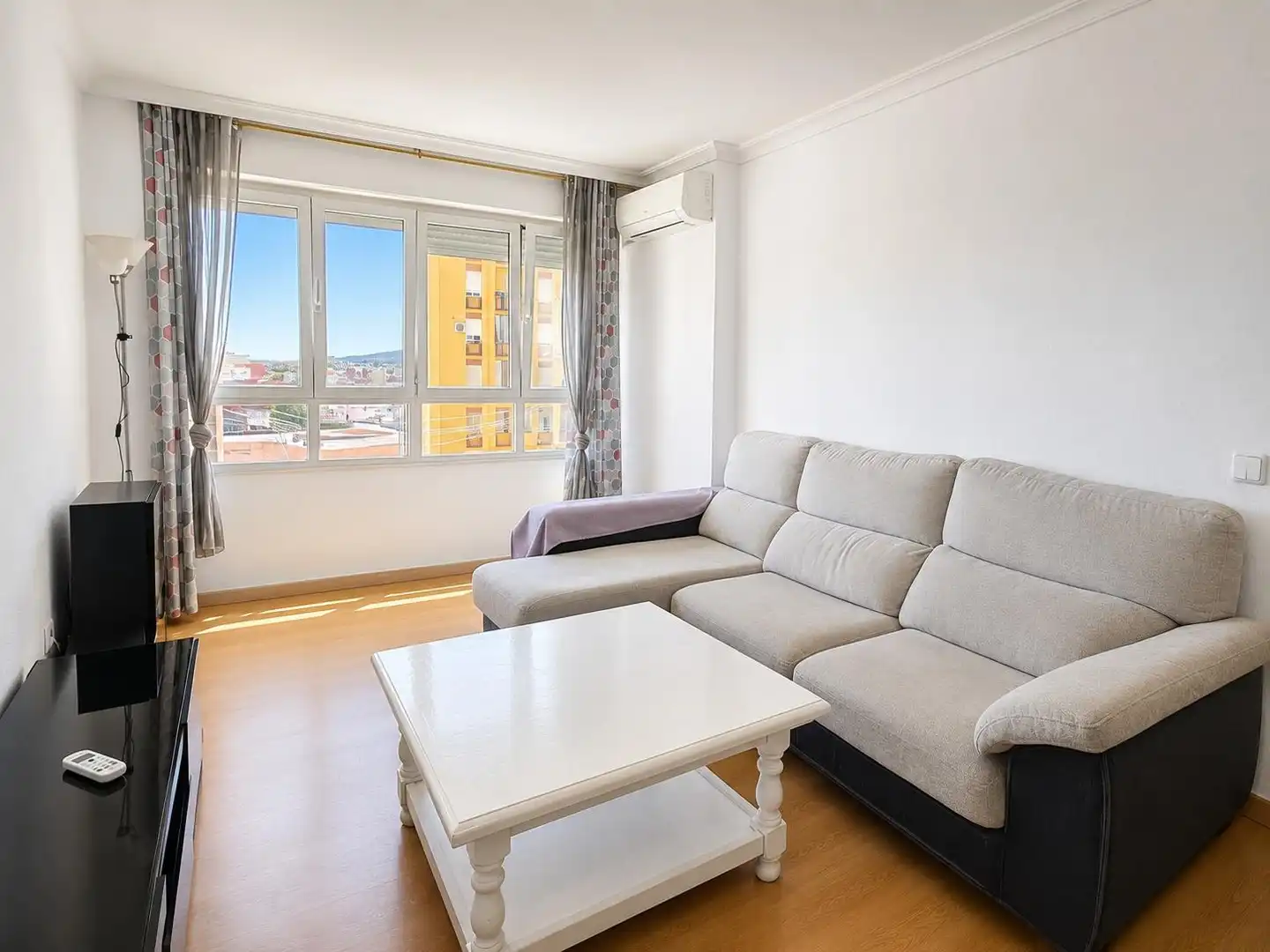 Sala de estar de Piso en venta en Algeciras con Aire acondicionado