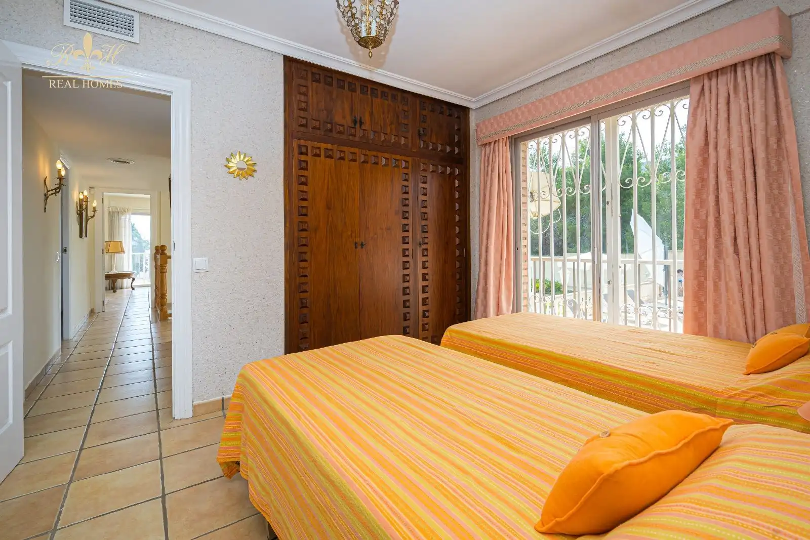 Dormitori de Casa o xalet en venda en L'Alfàs del Pi amb Aire condicionat, Terrassa i Traster