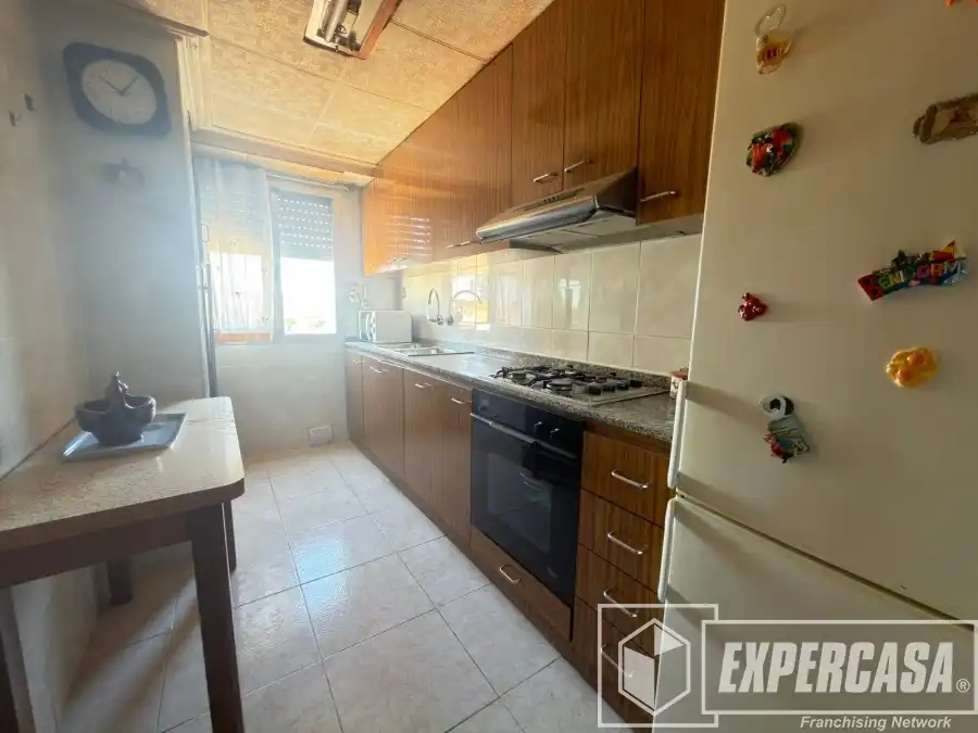 Kitchen of Flat for sale in Valencia  with Air Conditioner and Furnished