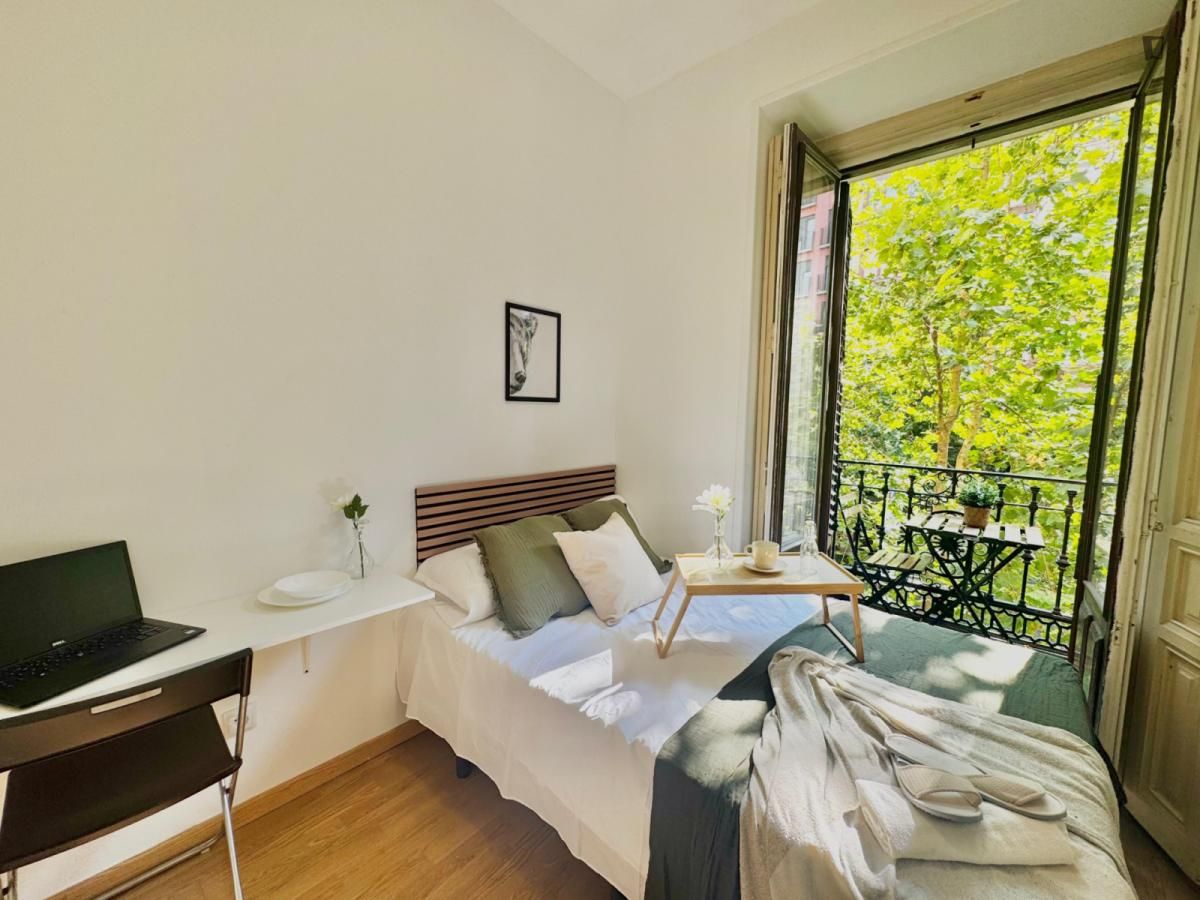 Habitación de Apartamento para compartir en  Madrid Capital con Calefacción, Amueblado y Horno