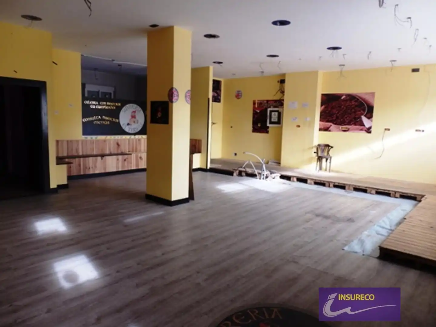 Business premises to rent in Cruz Roja Leon