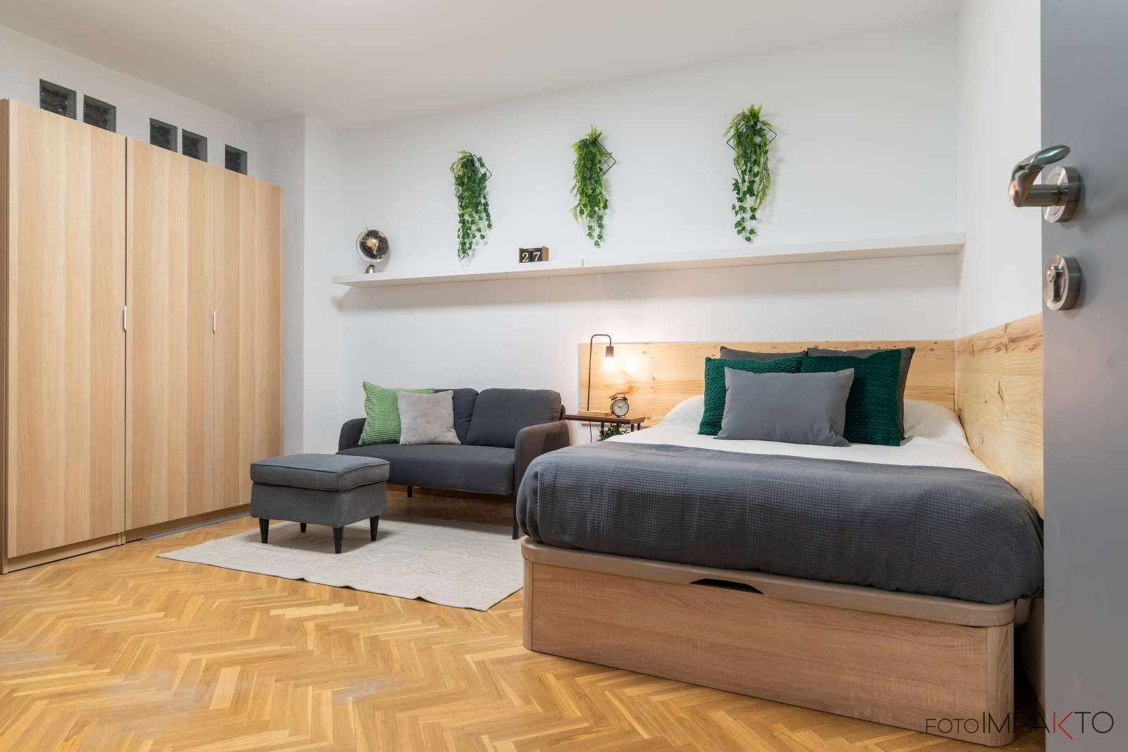 Flat to share in Trafalgar