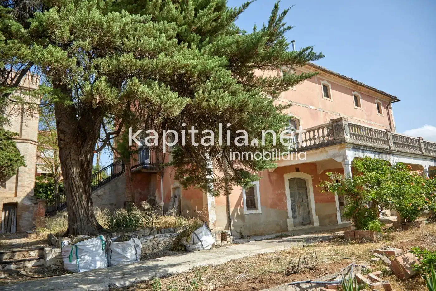 Country house zum Verkauf in Bocairent mit Privatgarten, Terrasse und Balkon
