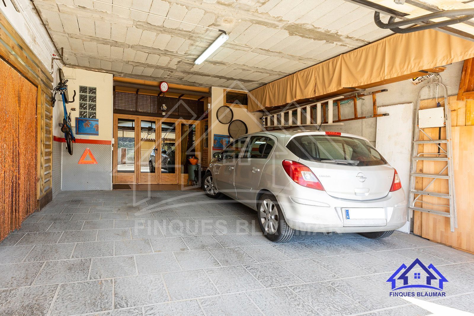 Aparcament de Casa o xalet en venda en Arenys de Munt amb Calefacció, Jardí privat i Traster