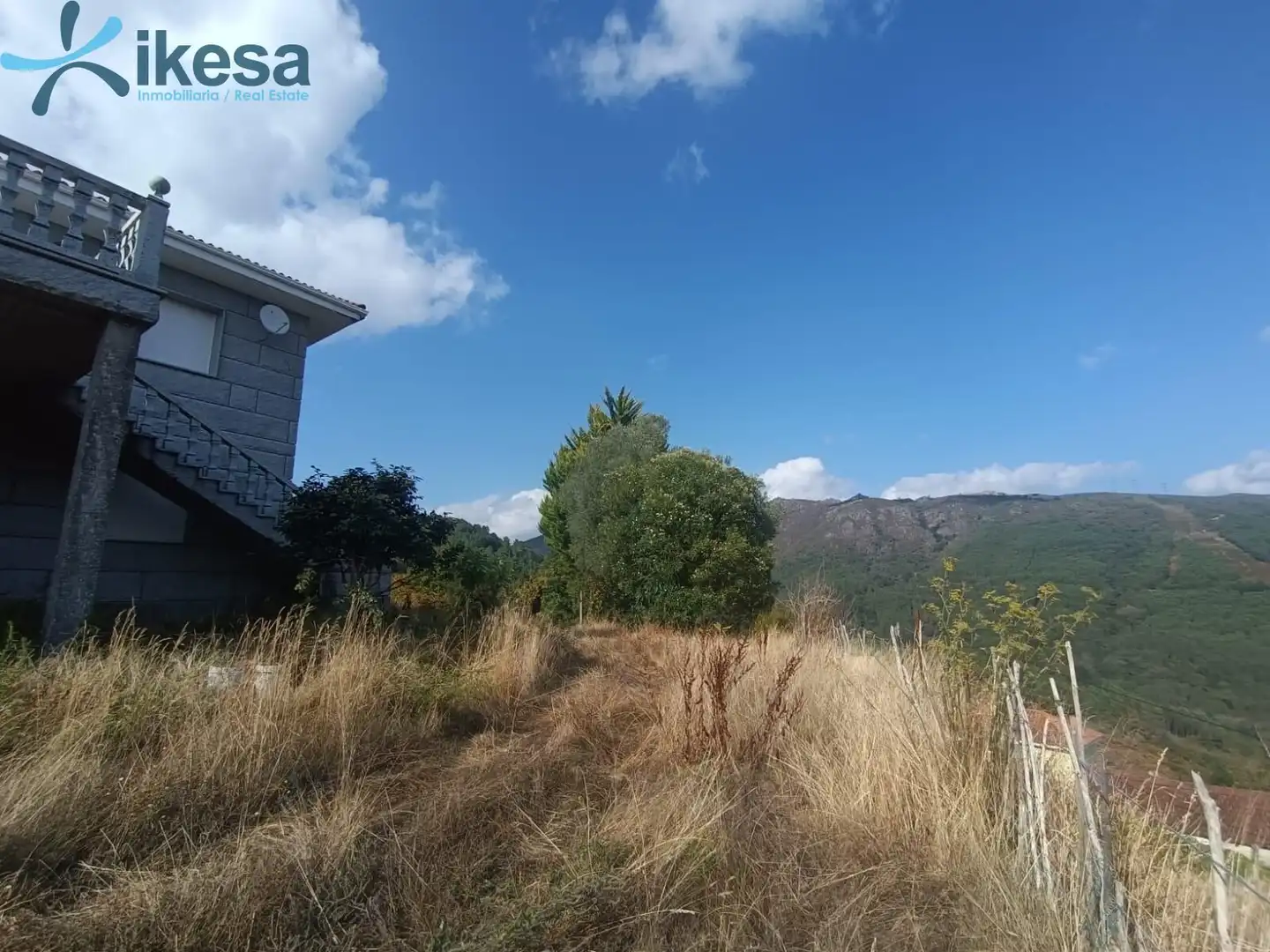 Casa o xalet en venda en Entrimo amb Jardí privat