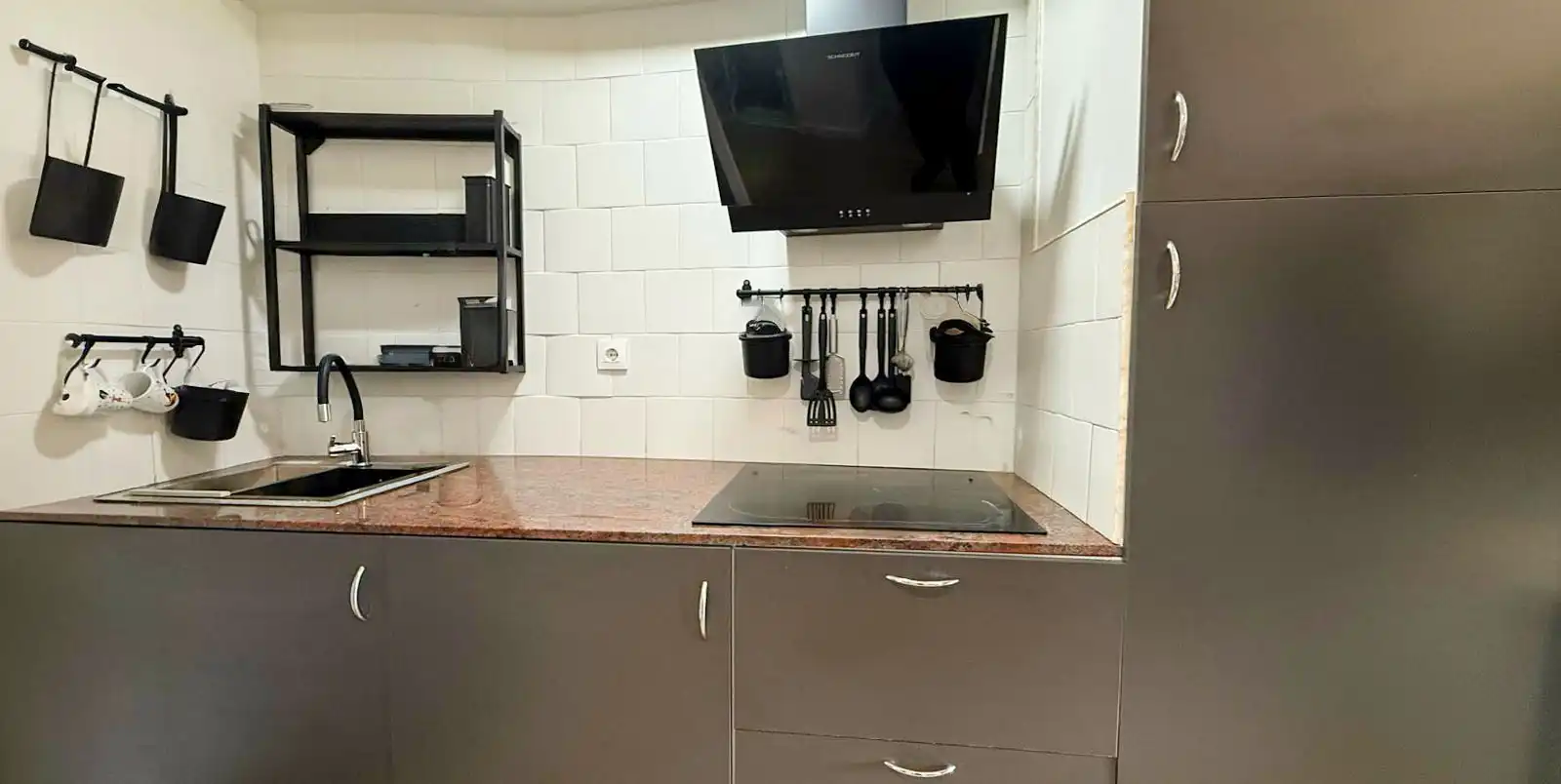 Cocina de Estudio en venta en Vigo  con Calefacción, Horno y Lavadora