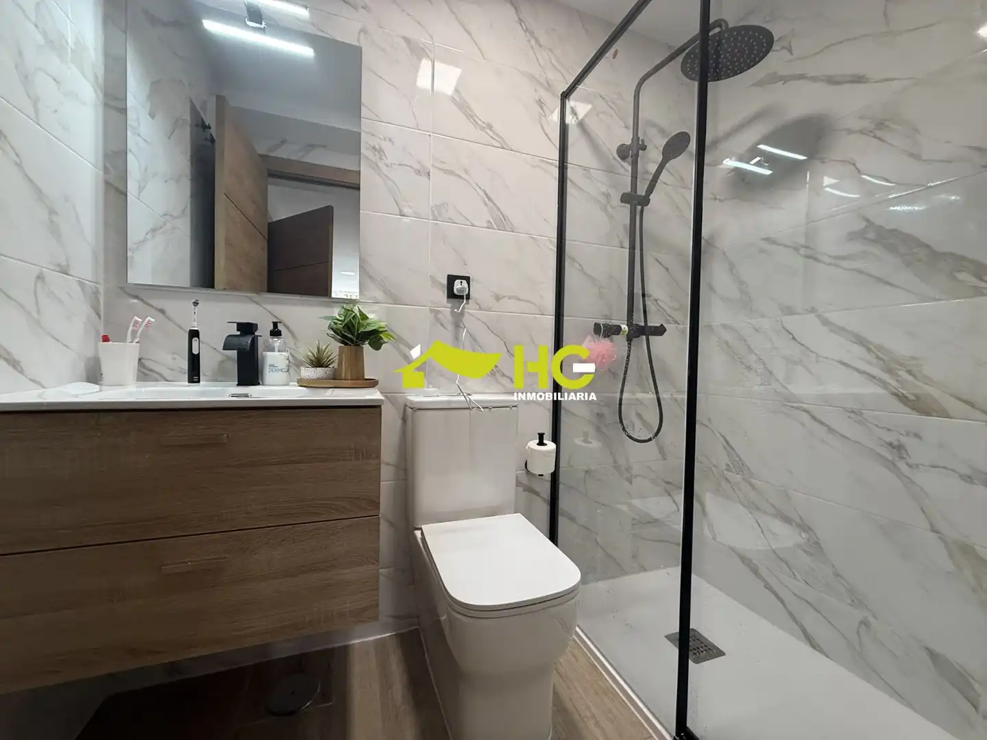 Bathroom of Study for rent in Villaviciosa de Odón  with Air Conditioner, Heating and Furnished