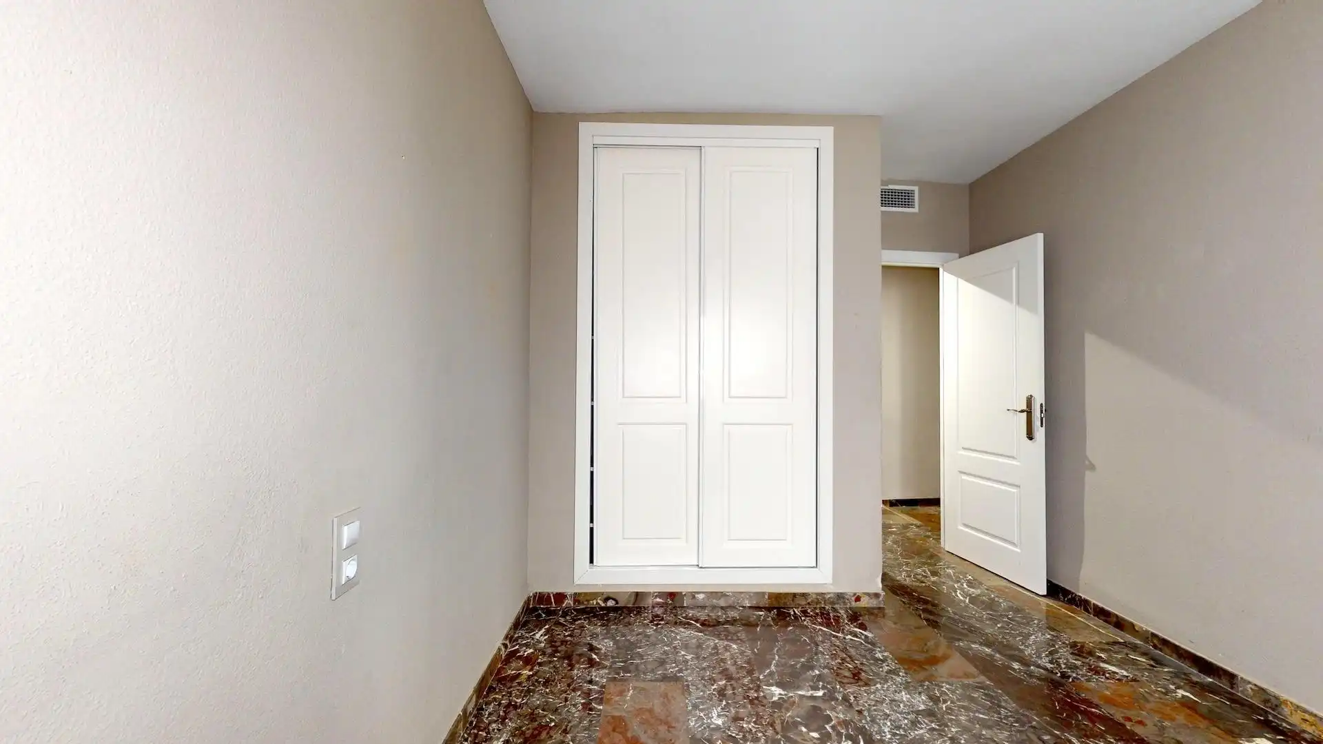 Piso en venta en Córdoba con Aire acondicionado, Terraza y Trastero