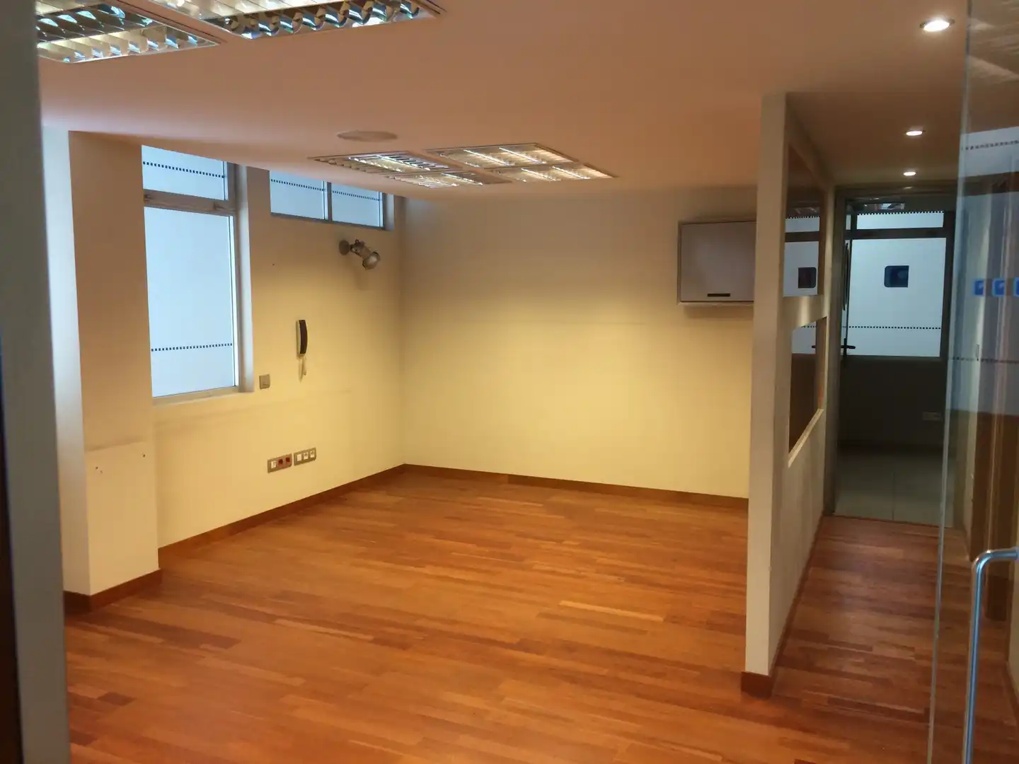 Oficina de lloguer en A Coruña Capital  amb Aire condicionat