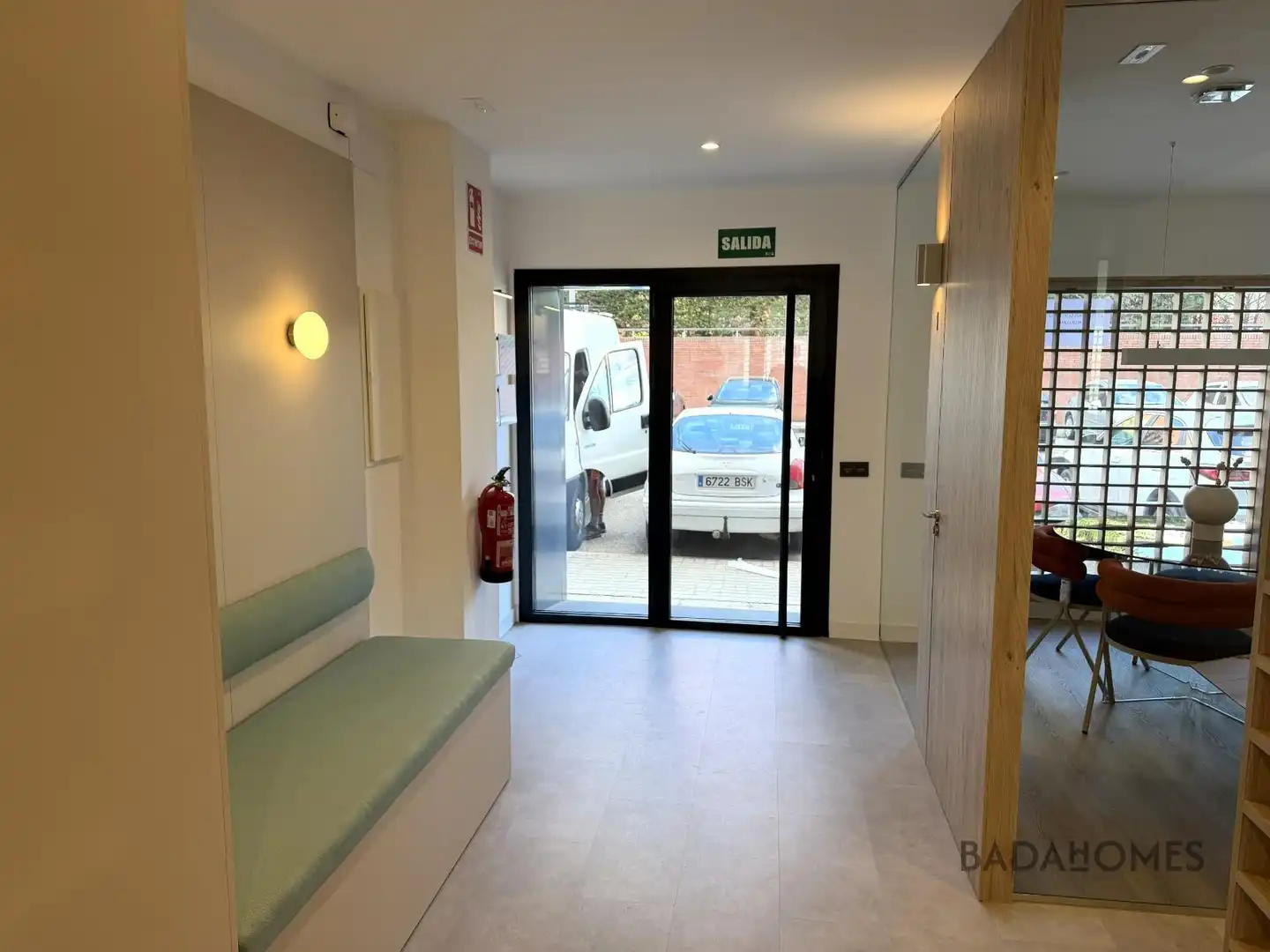 Büro zur Miete in Badajoz mit Klimaanlage, Heizung und Möbliert