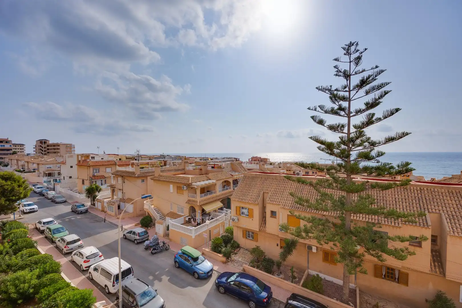 Vista exterior de Apartament en venda en Torrevieja amb Piscina, Moblat i Rentadora