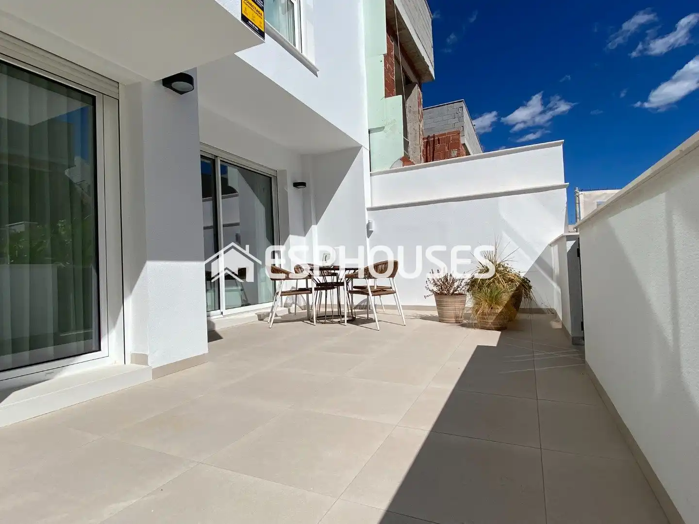 Baixos amb terrassa en venda a Pilar de la Horadada ciudad