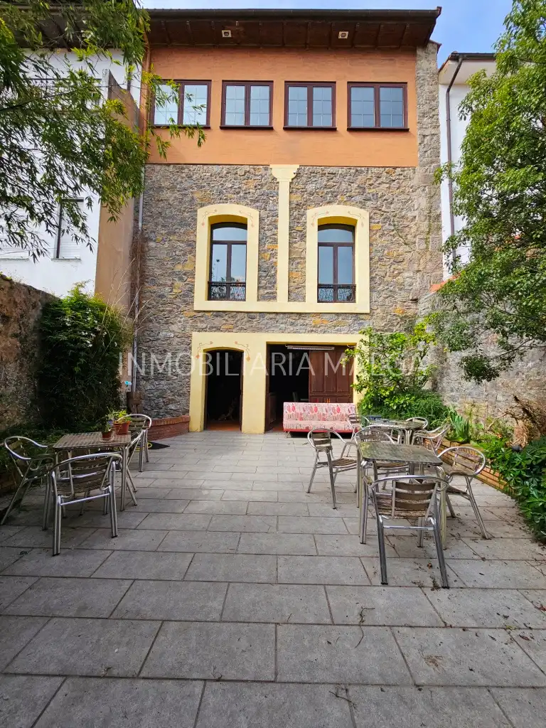 Terrassa de Casa adosada en venda en Colunga amb Calefacció, Parquet i Terrassa