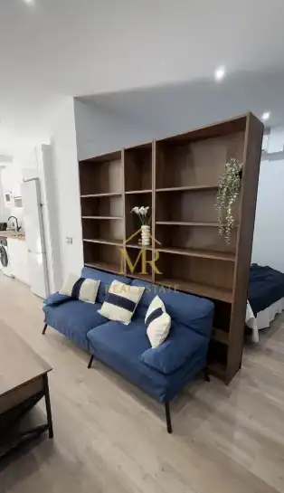 Living room of Study for sale in Salamanca  with Air Conditioner, Heating and Furnished