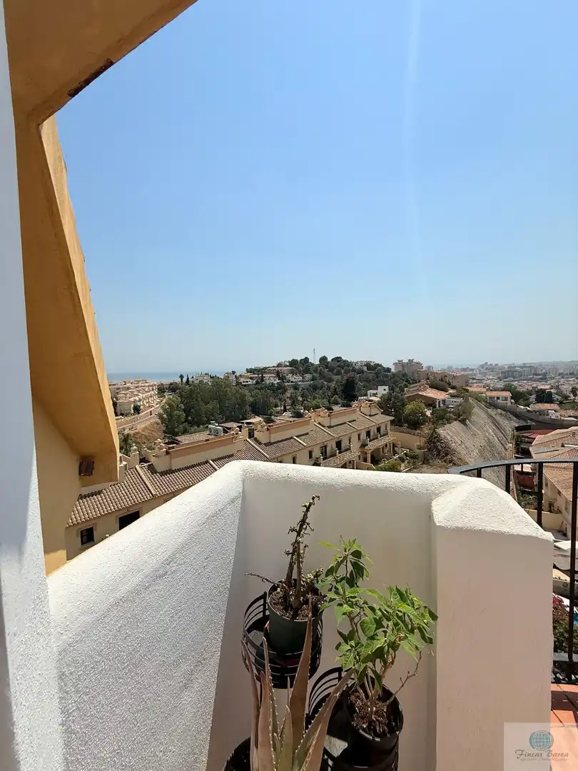Exterior view of Attic for sale in Fuengirola  with Air Conditioner, Terrace and Community pool