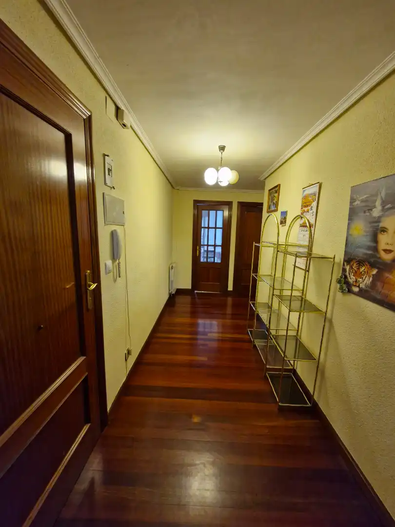 Piso de alquiler en Valle de Mena con Calefacción, Parquet y Amueblado