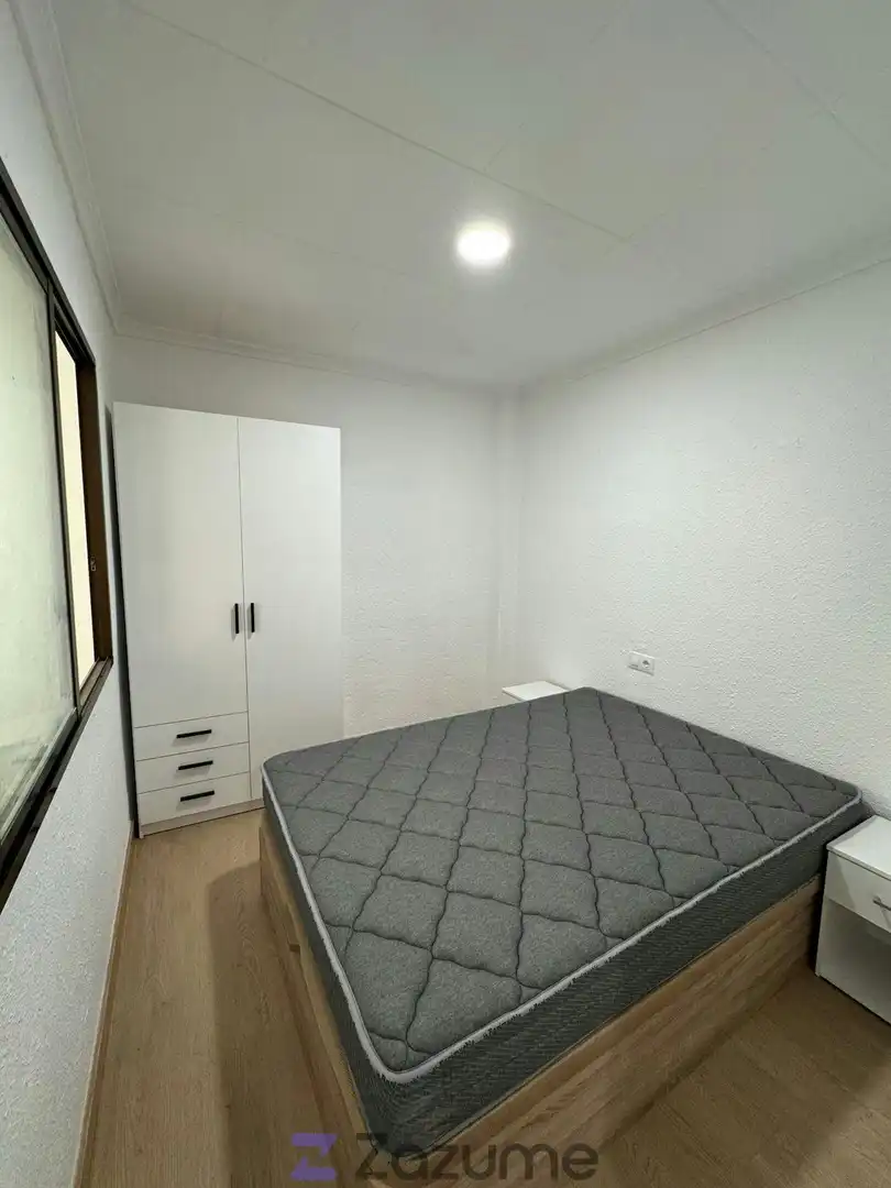 Habitación de Piso de alquiler en Catarroja con Parquet, Terraza y Amueblado