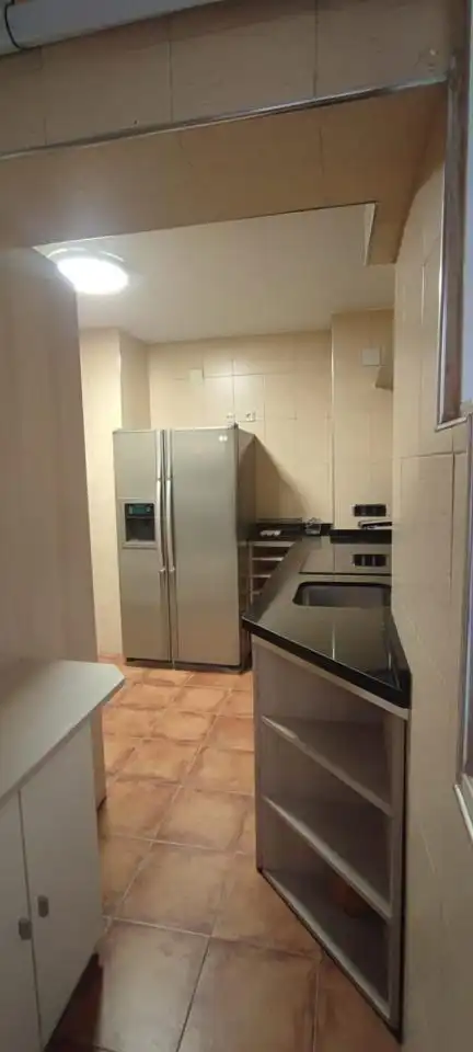 Cuina de Pis de lloguer en Málaga amb Aire condicionat, Terrassa i Moblat