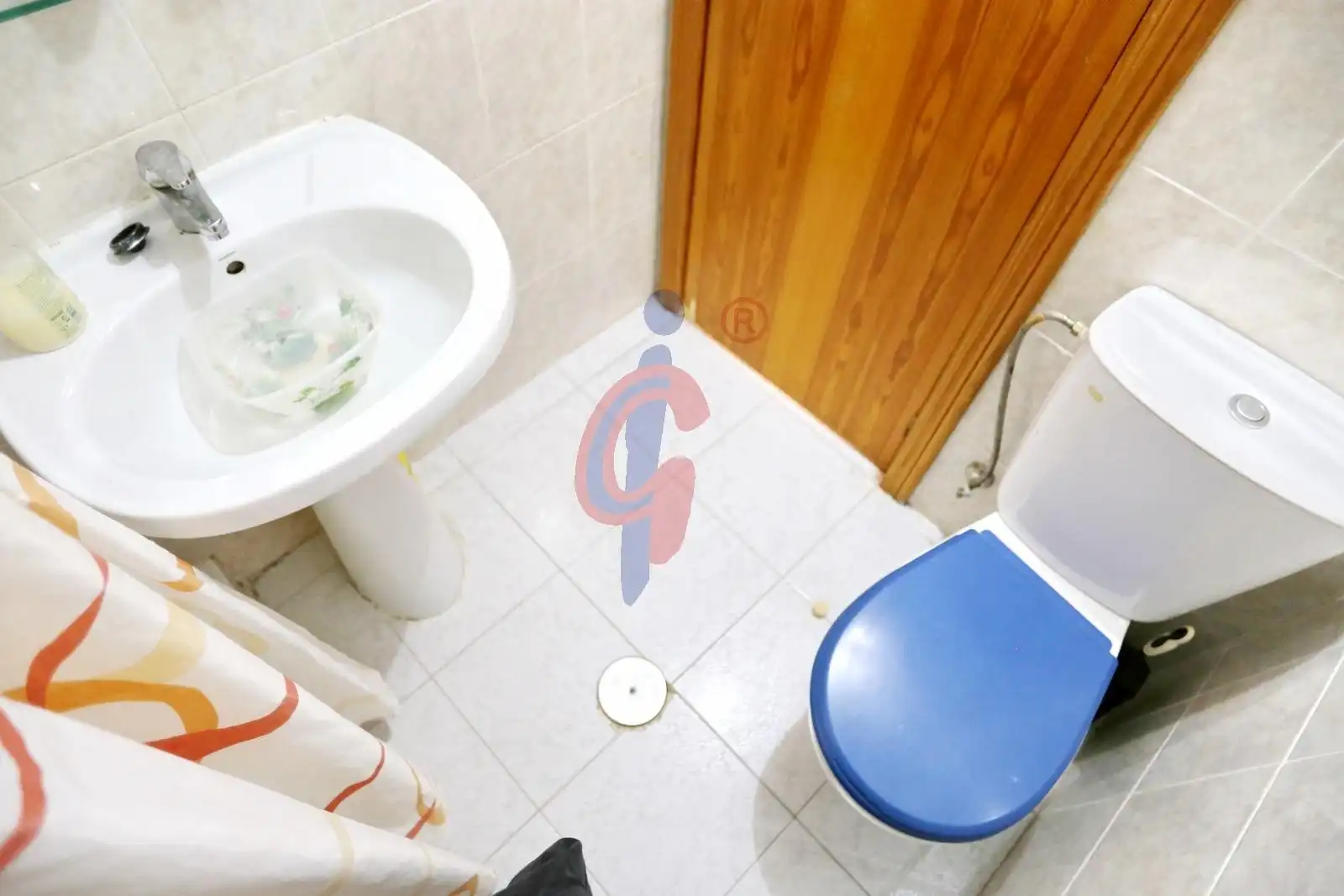Baño de Estudio en venta en Torrevieja con Terraza y Piscina comunitaria