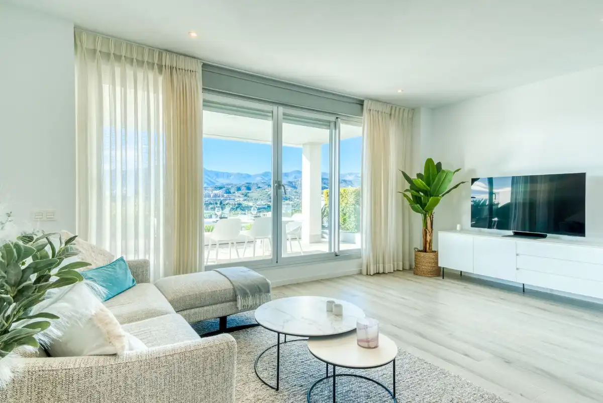 Living room of Ground floor for sale in Estepona  with Air Conditioner, Terrace and Storage room