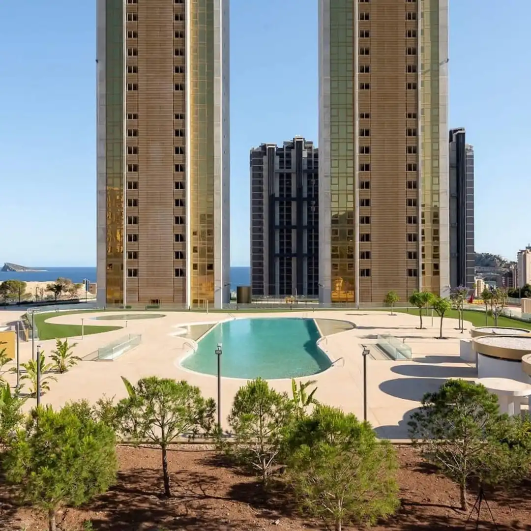 Swimming pool of Flat for sale in Benidorm  with Air Conditioner, Heating and Private garden