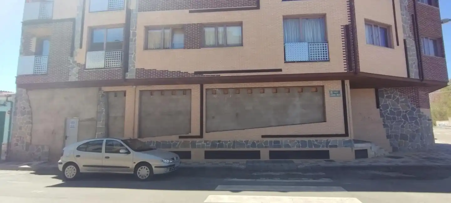 Local comercial en venda a Portillo, imagen 3