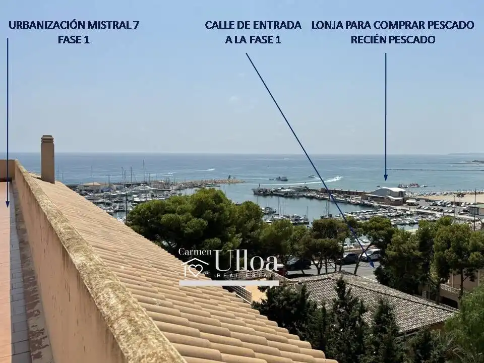 Vista exterior de Piso en venta en El Campello con Terraza y Piscina comunitaria