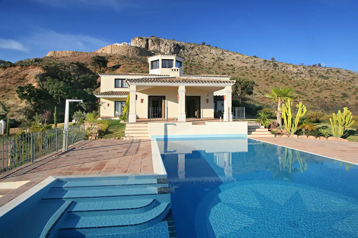 Casa con piscina en venta en Benahavís pueblo, imagen 6