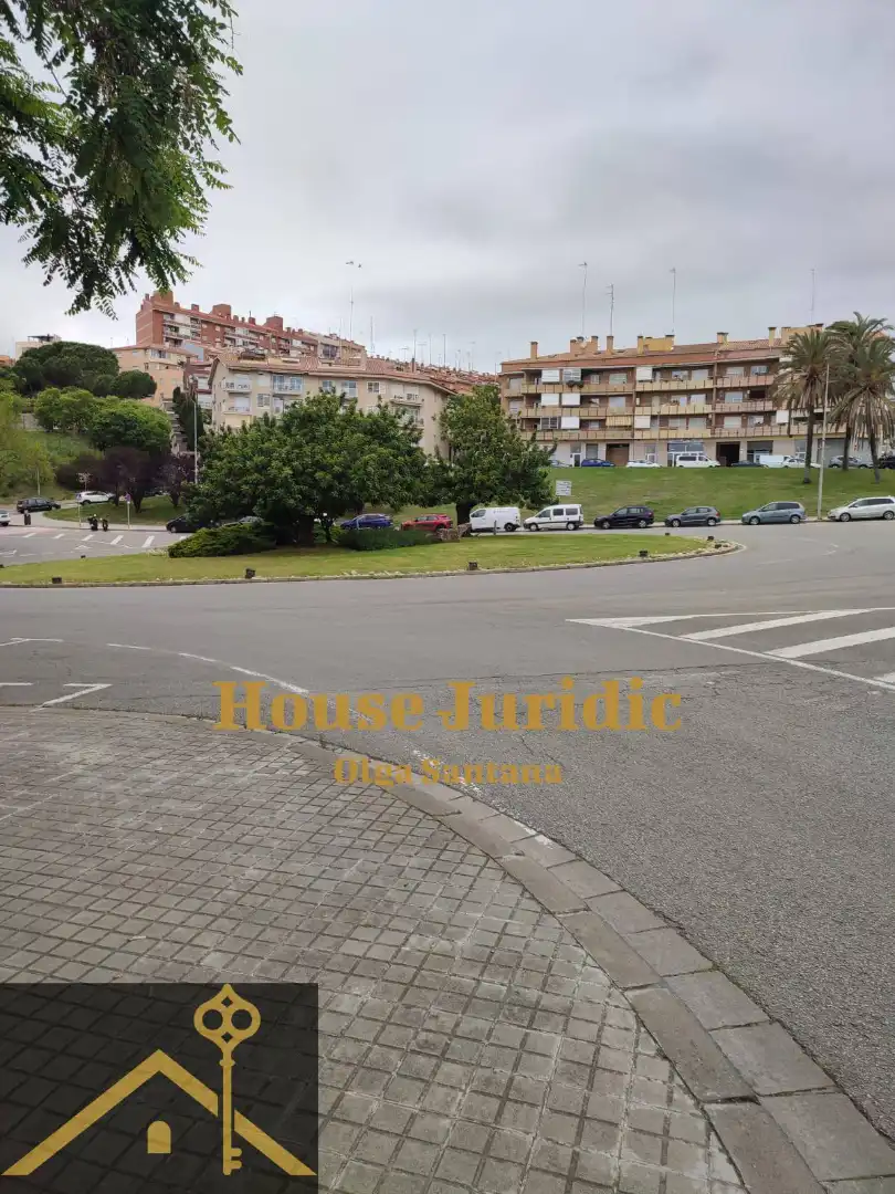 Locale commerciale in vendita a Ronda Rafael Estrany