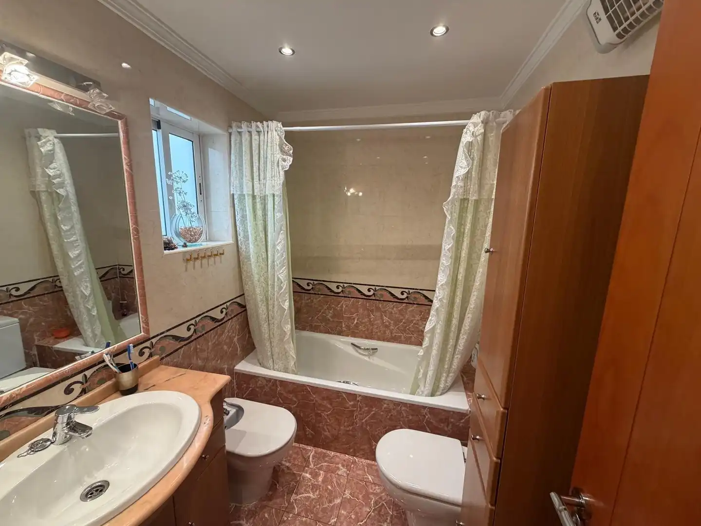 Badezimmer von Wohnung zur Miete in Málaga