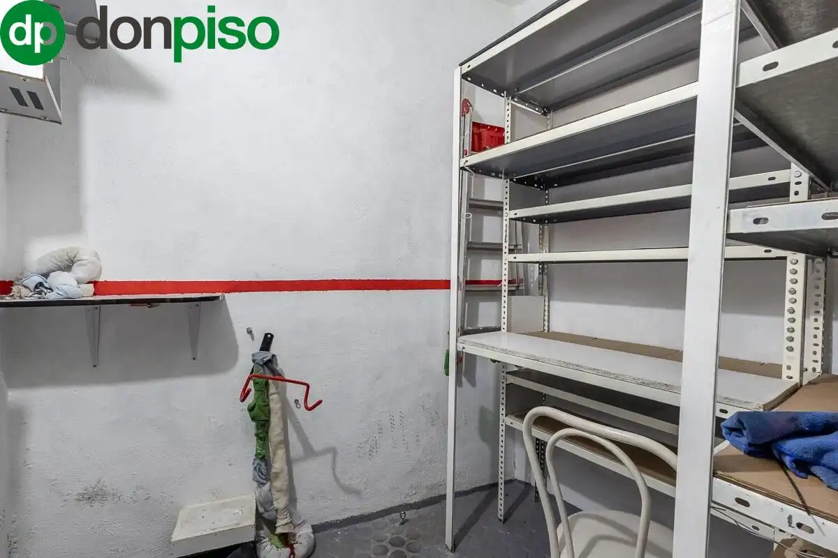 Storage room for sale in Granada