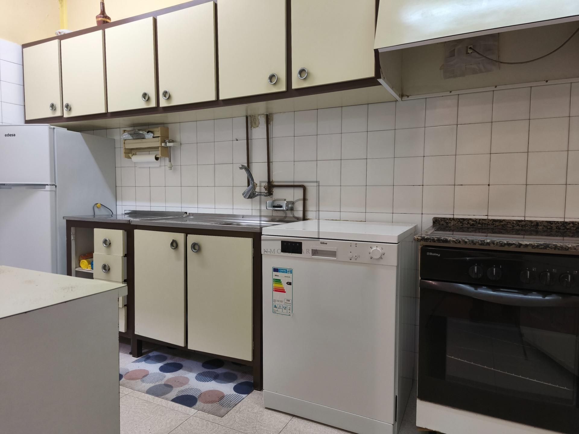 Cuina de Casa adosada en venda en Narón amb Traster