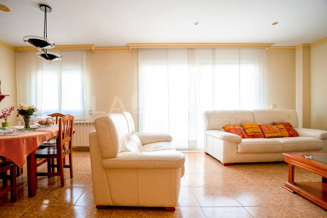 Casa adosada en Venta en Font Verda