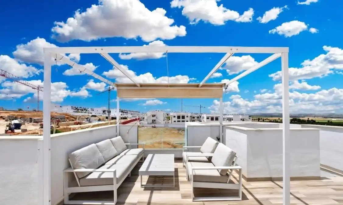 Chalet con piscina en venta en Los Balcones - Los Altos, imagen 27