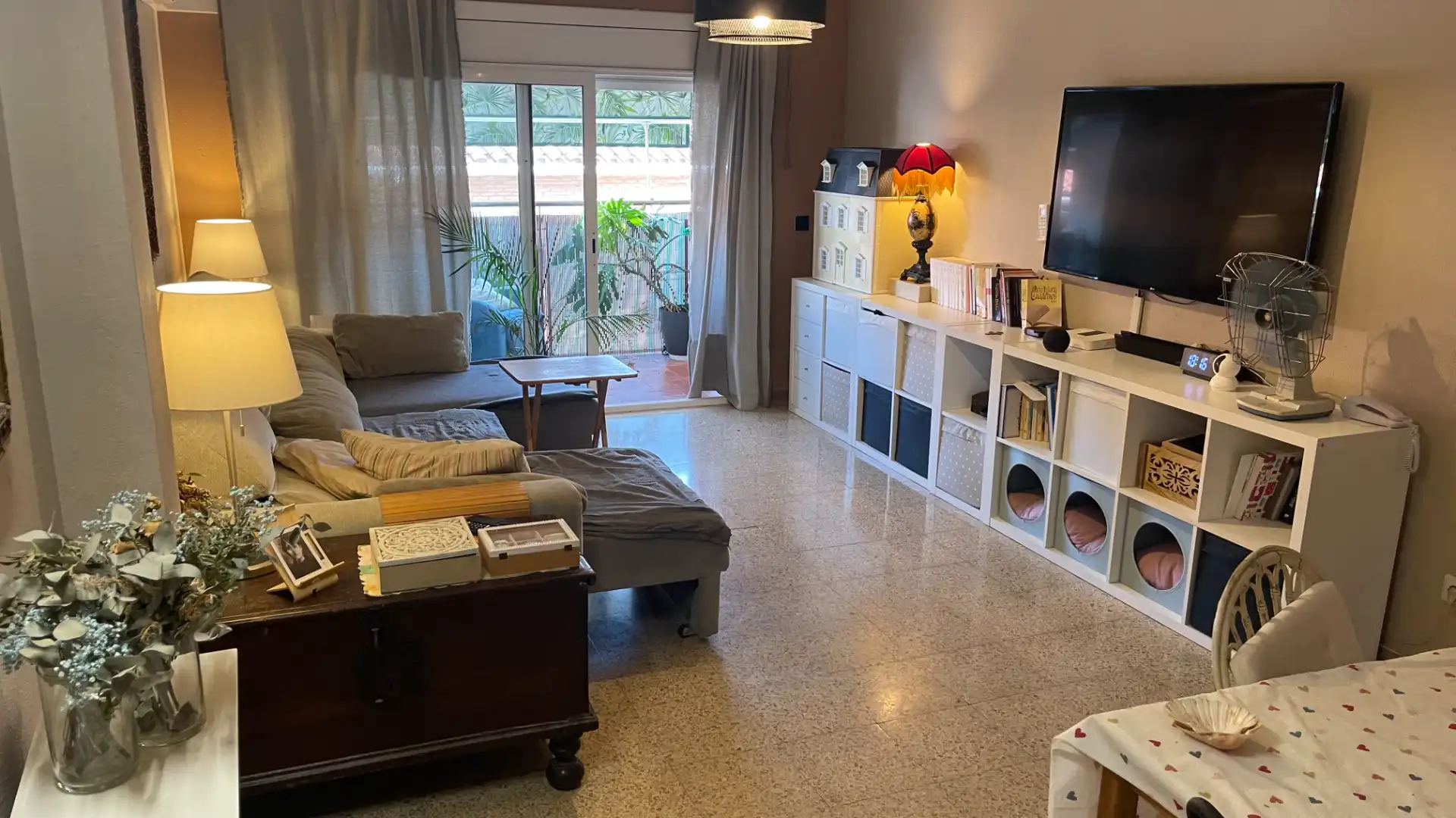 Flat with terrace for sale in Carrer Garbí