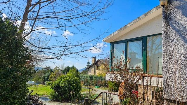 Casa-chalet en Venta en Calle Calle Frontal en Mataelpino