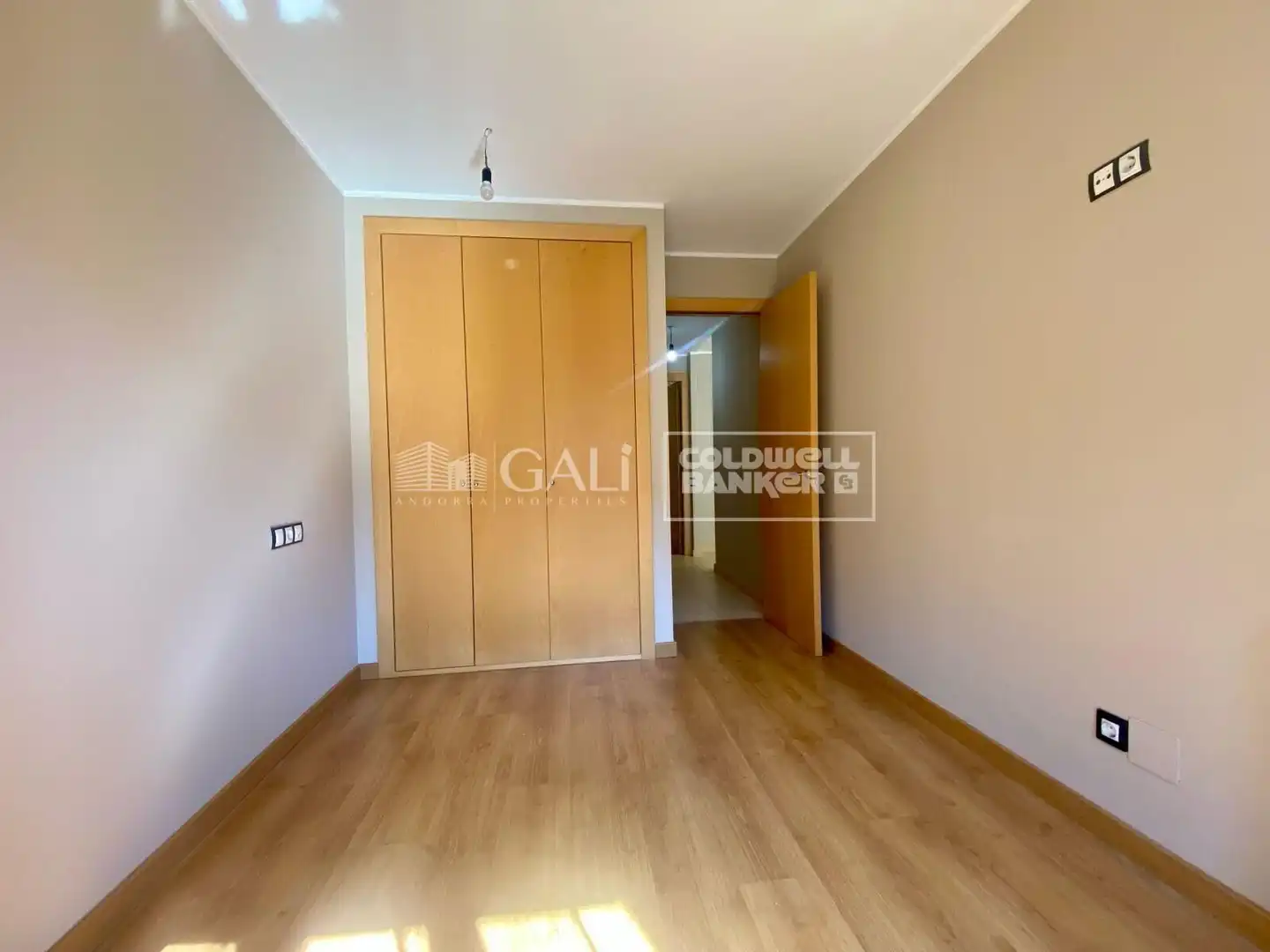 Habitación de Planta baja de alquiler en Canillo con Calefacción, Terraza y Trastero