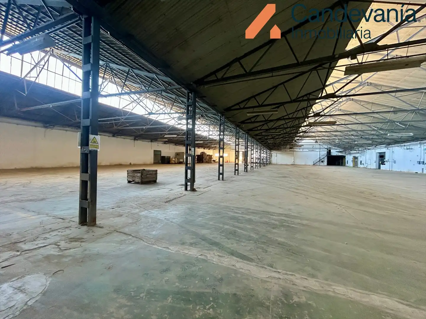 Nave industrial en venta en Zuera