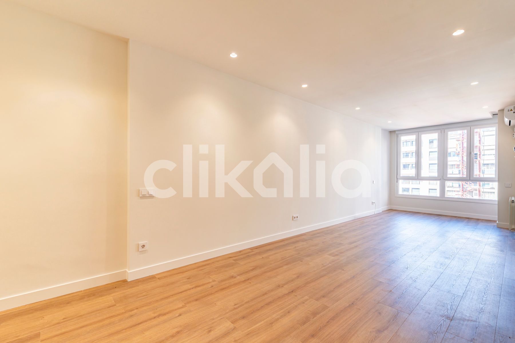 Living room of Flat for sale in  Barcelona Capital  with Air Conditioner, Heating and Terrace