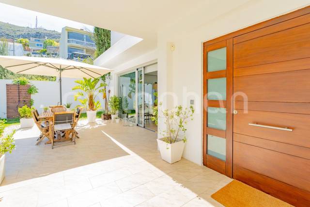 Casa-chalet en Venta en Sierra Perenchiza - Cumbres de Calicanto - Sto Domingo