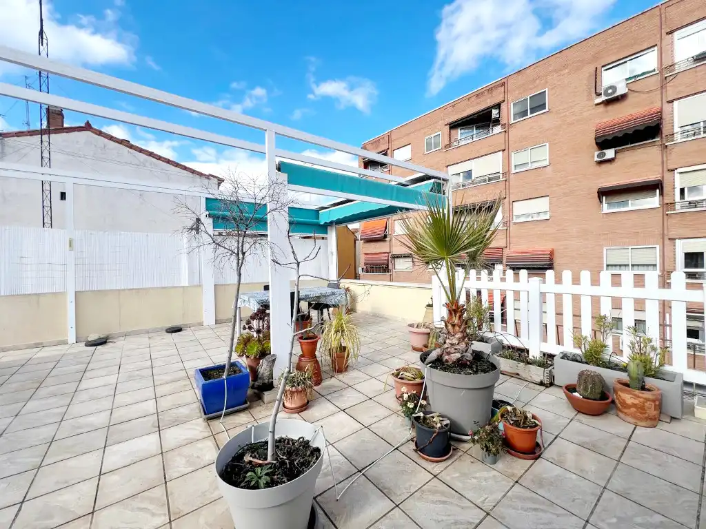 Terraza de Ático en venta en Alcalá de Henares con Aire acondicionado, Calefacción y Terraza