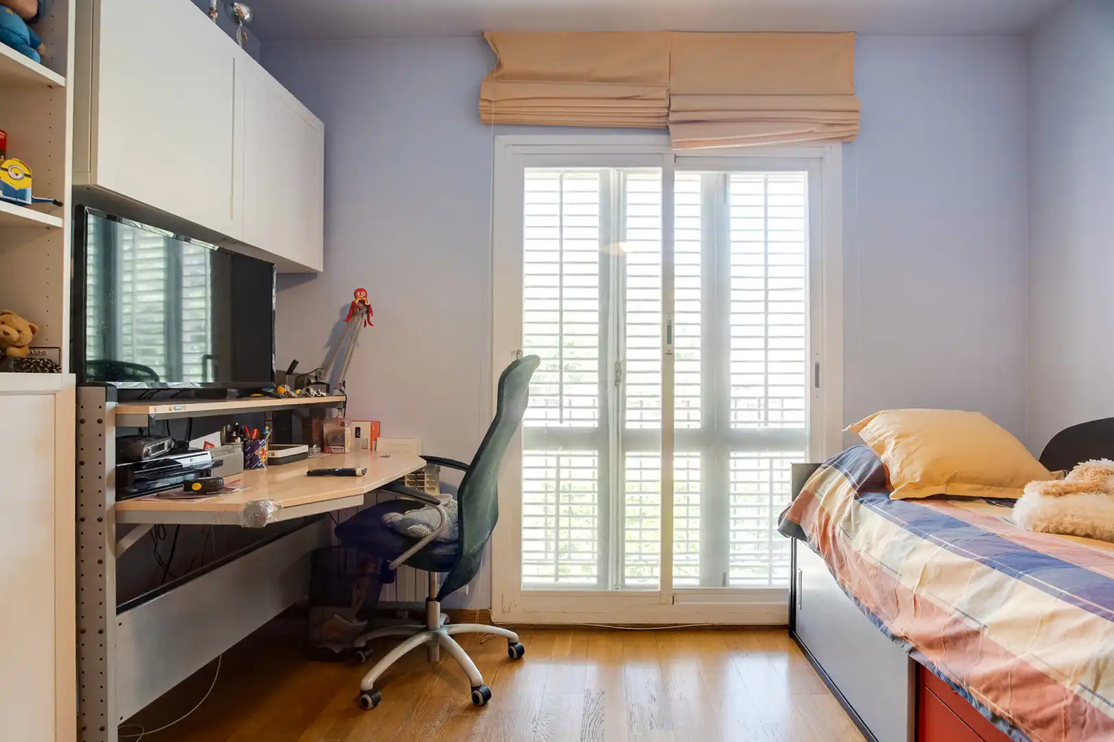Schlafzimmer von Einfamilien-Reihenhaus zum Verkauf in Premià de Dalt mit Klimaanlage, Heizung und Privatgarten